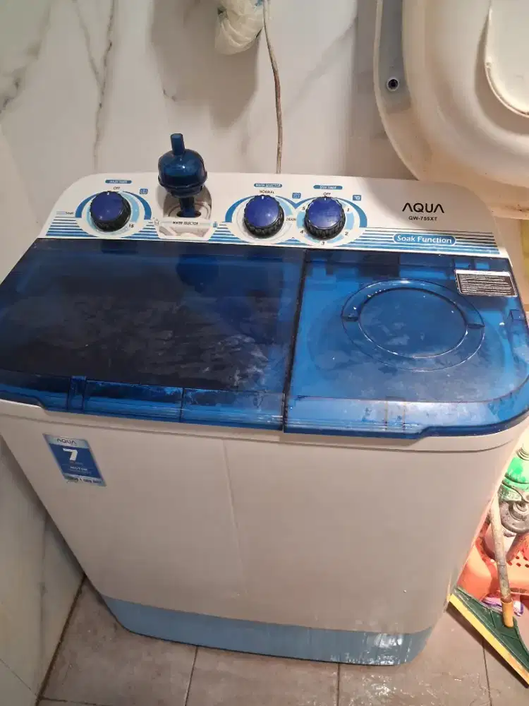 Mesin Cuci merk Aqua
