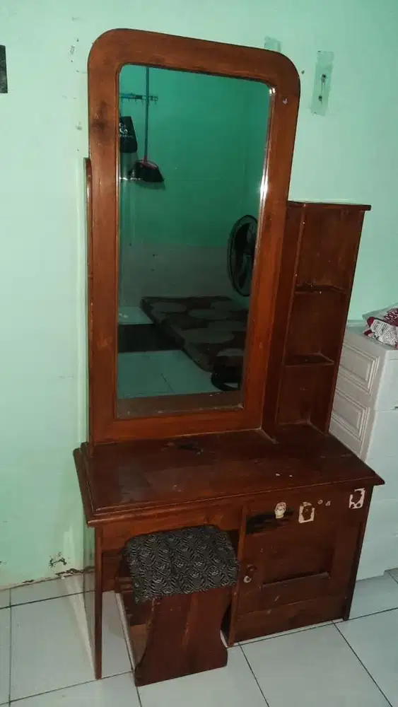 Meja Rias Kayu Jati