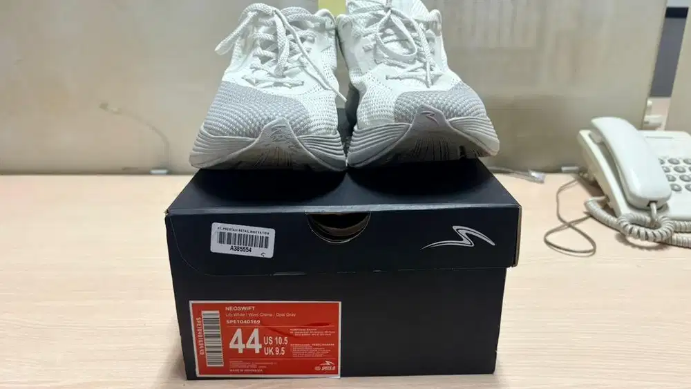 SPECH RUNNING SHOES/SEPATU LARI