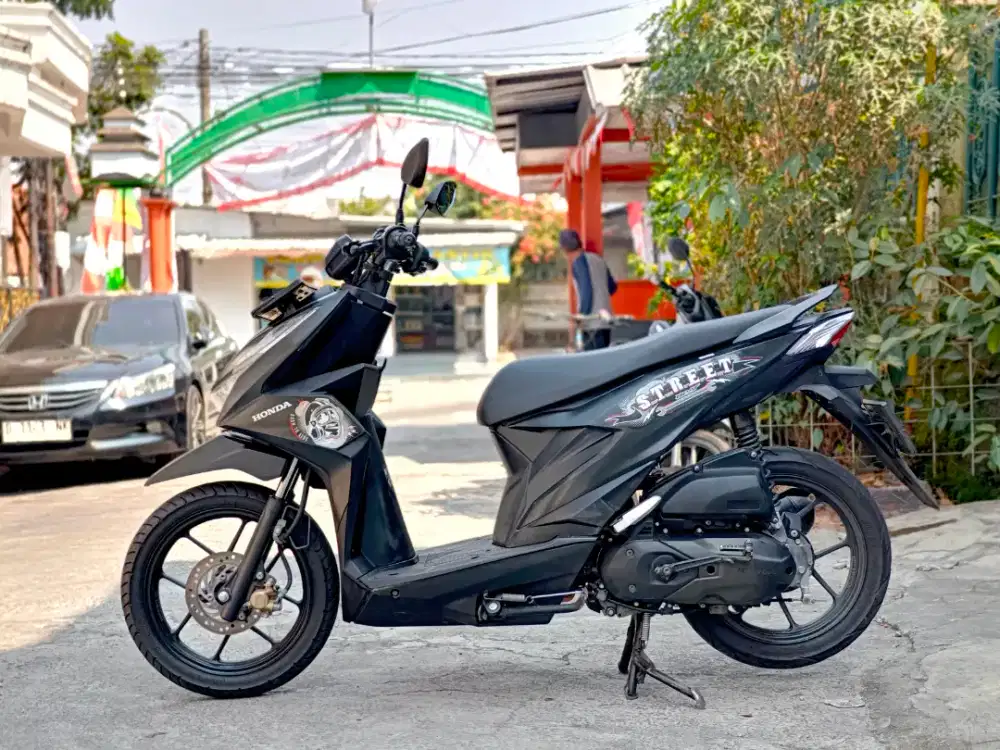 Beat street tahun 2023 low km 18rb/tt boleh gan cash lebih bagus
