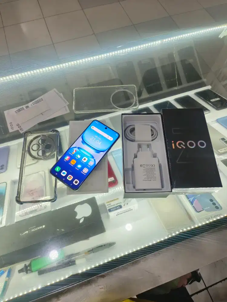 VIVO iQoo Z10 5G 8/128gb