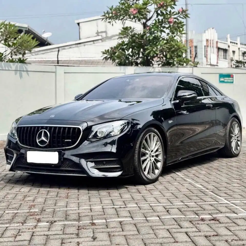 (CASH) Mercedes Benz E300 Coupe AMG 2019