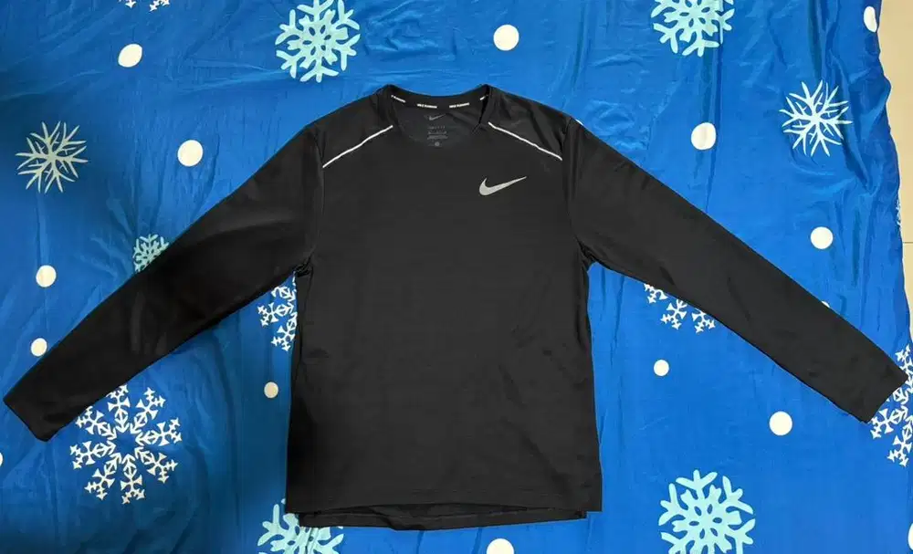running shirt nike