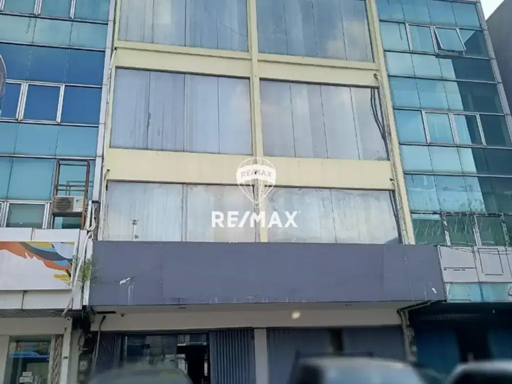DISEWA KAN RUKO GANDENG LIMA LANTAI DAERAH JAKPUS