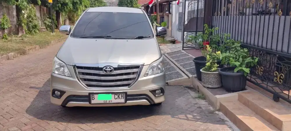 Innova Diesel 2.5 Manual 2014