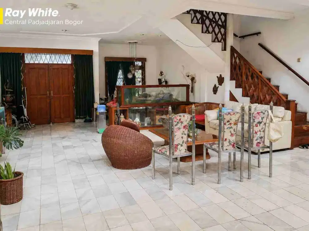 Rumah Premium Luas Pinggir Jalan Bangbarung Bogor Utara SHM