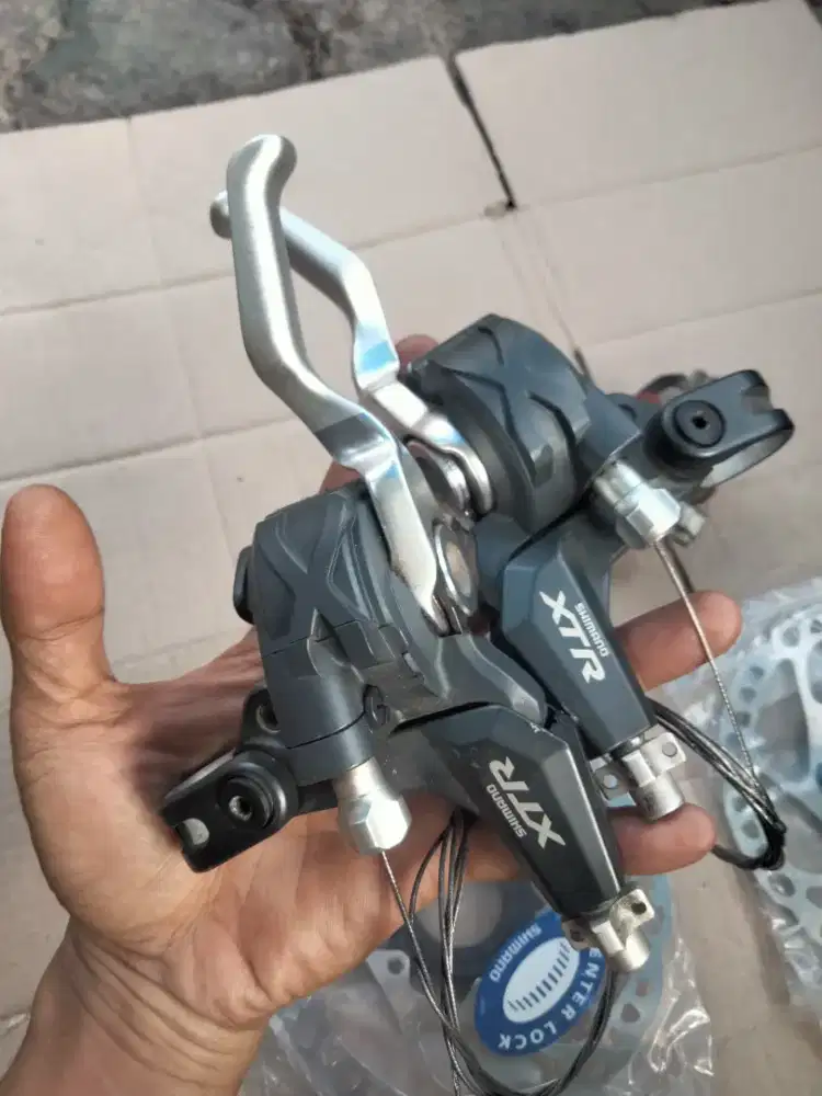 Wts brake shifter shimano xtr m970 3x9 kondisi second lecet pemakaian