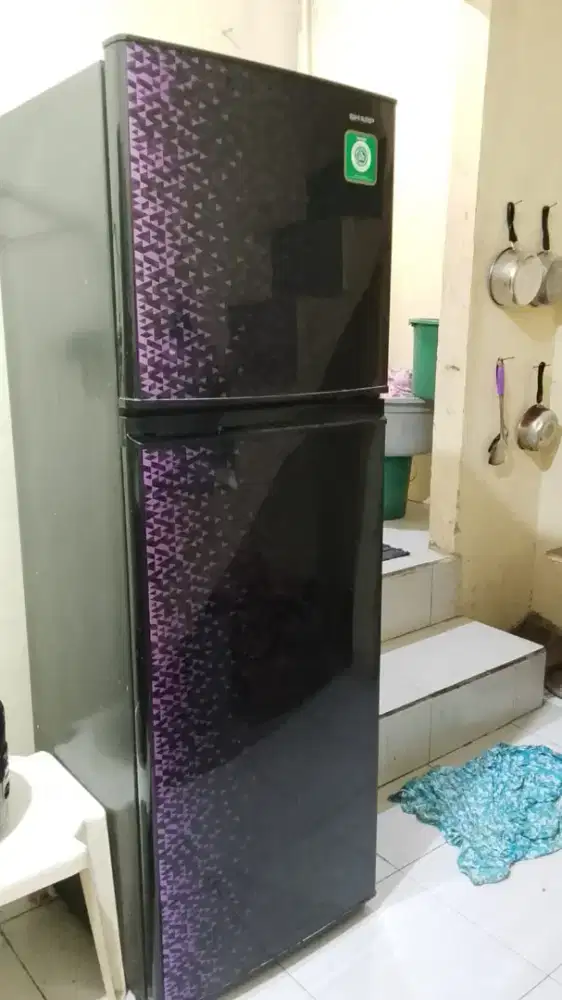 DIJUAL KULKAS SHARP