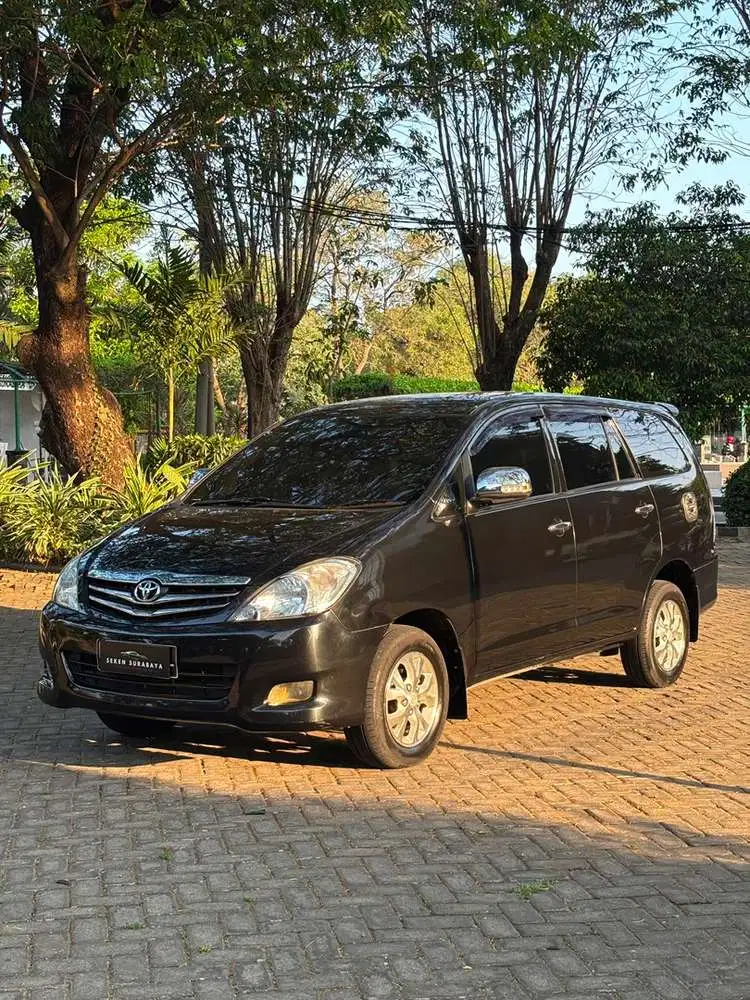 TOYOTA kijang inova 2.5G
