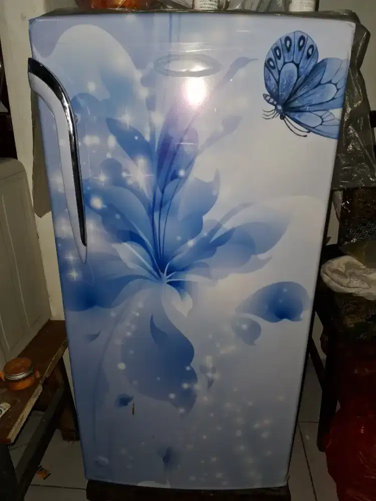 Kulkas 1 pintu merk thosiba