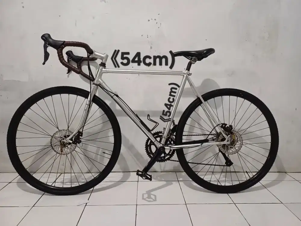 Sepeda Balap Jadul Modif dan upgrade part kekinian spek lumayan