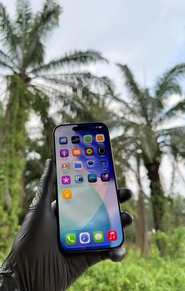 IPHONE 17 PRO 256GB, DEEP BLUE - RESMI IBOX - GARANSI AKTIF - LENGKAP.