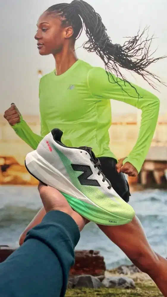 SEPATU LARI WANITA NEW BALANCE FUELCELL SC ELITE V5
