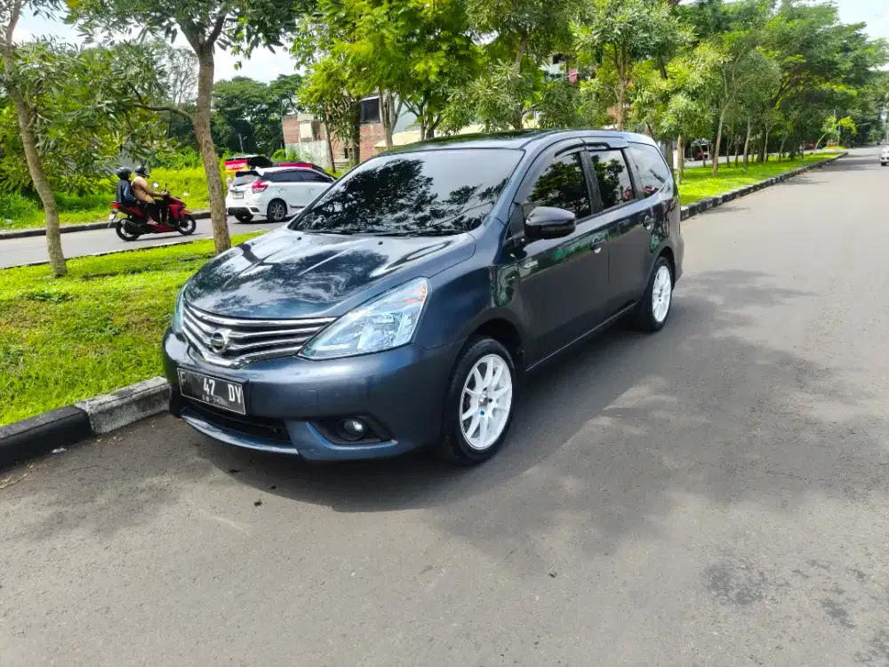Grand Livina SV 2015