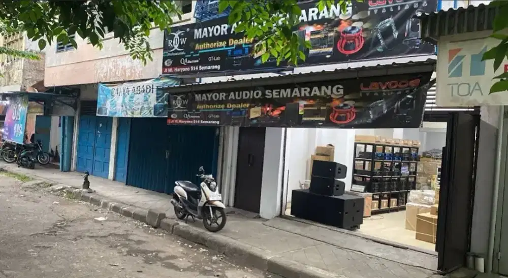 Dijual ruko 3 lantai strategis