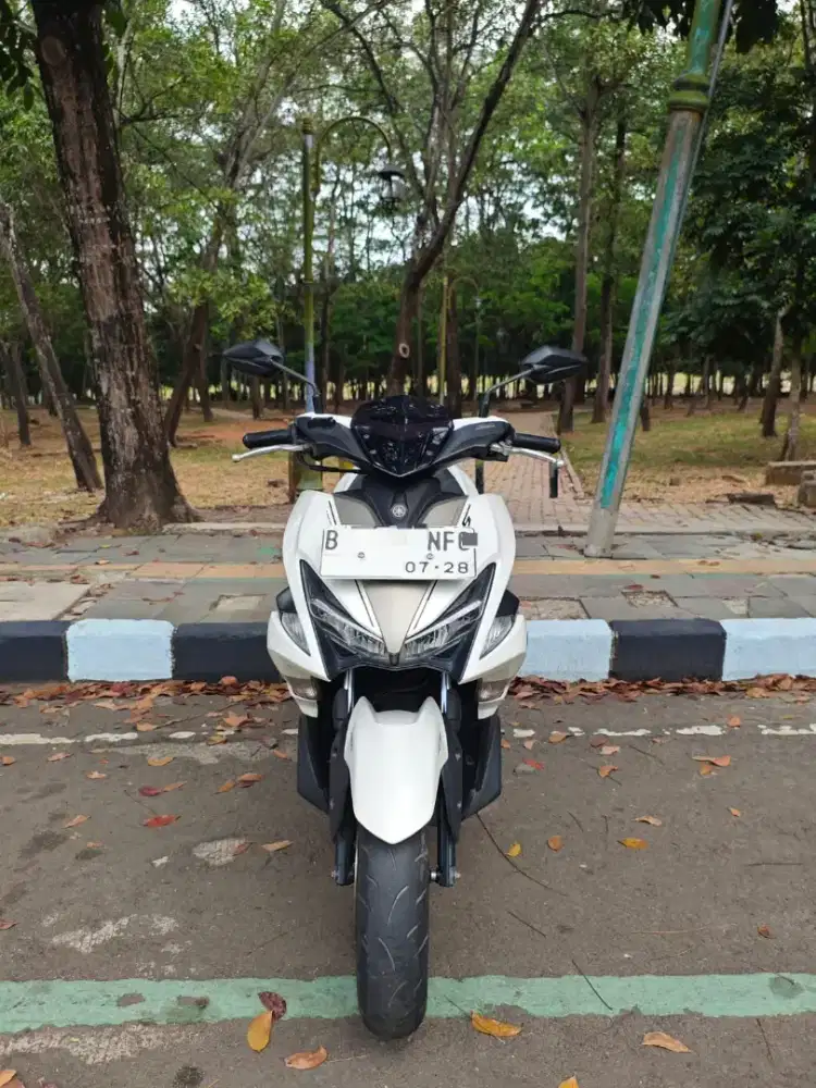 Aerox S Abs Keyless putih 2018