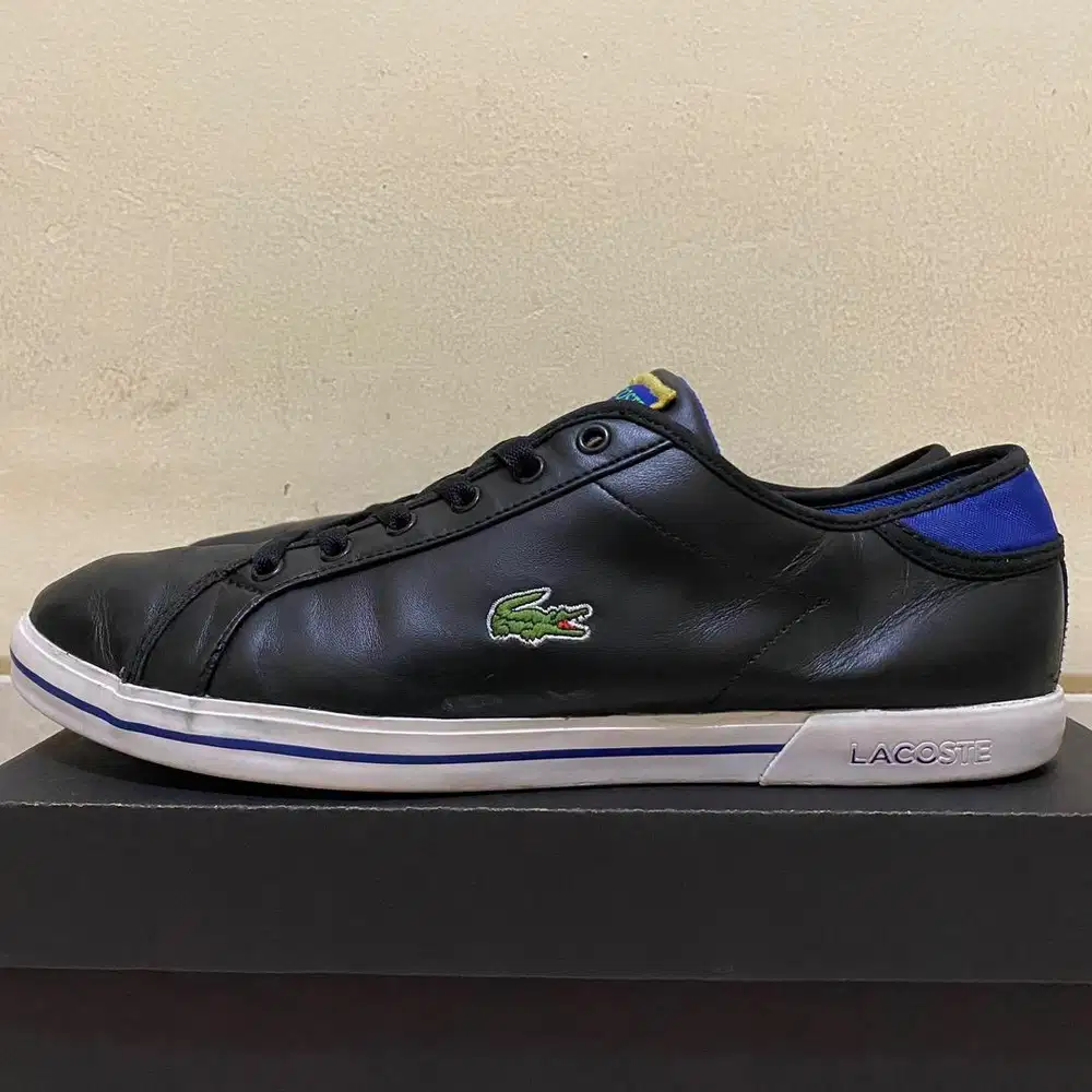 Sepatu LACOSTE Size 43