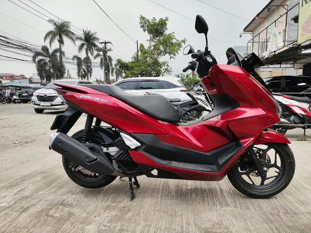 Honda Pcx km 8rebu merah Glsoy