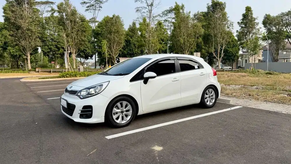 Kia Rio 2016 Bensin