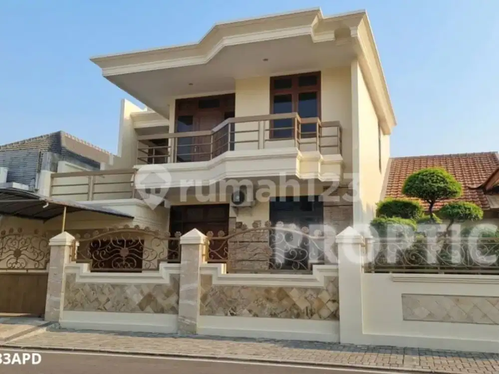 Rumah 2.5 Lantai Barata Jaya Surabaya - Drm233apd