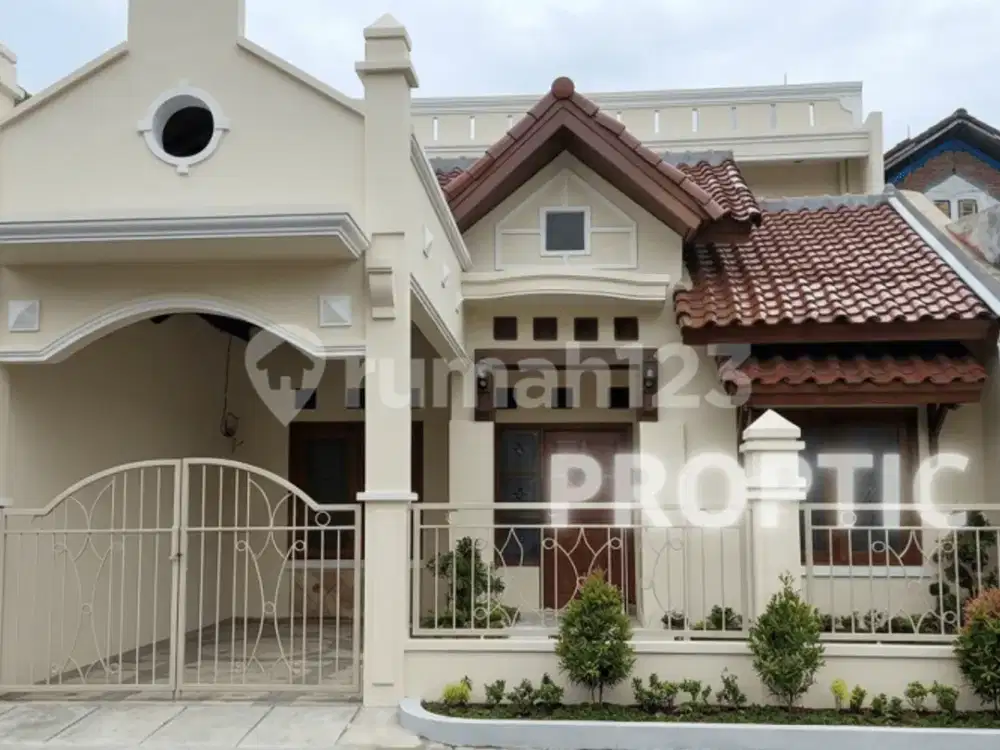 Rumah 2.5 Lantai Purimas Surabaya - Rm032apd