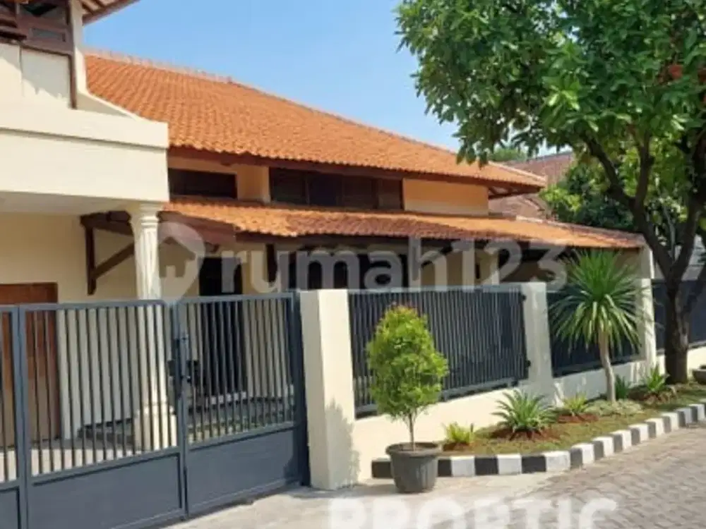 Rumah 2 Lantai Baratajaya Surabaya - Rm202apd