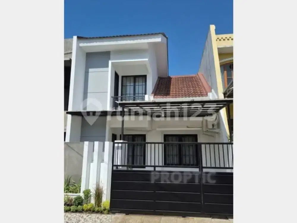 Rumah 2 Lantai Pondok Tjandra Waru Sidoarjo - Rm210apd