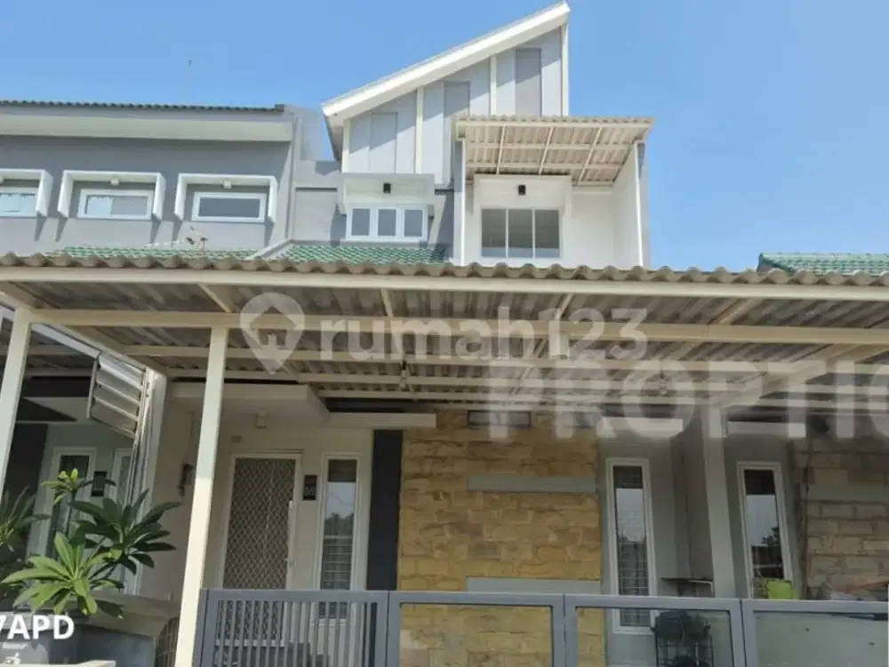 Rumah 2 Lantai Sukolilo Surabaya - Rm217apd
