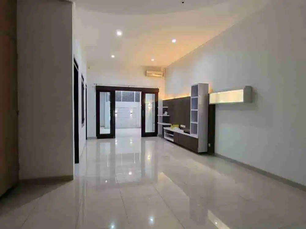 Rumah siap Hunni batunggal Semi Funrnisht