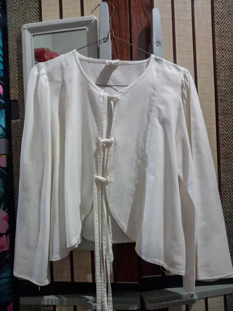 Preloved blouse atasan putih