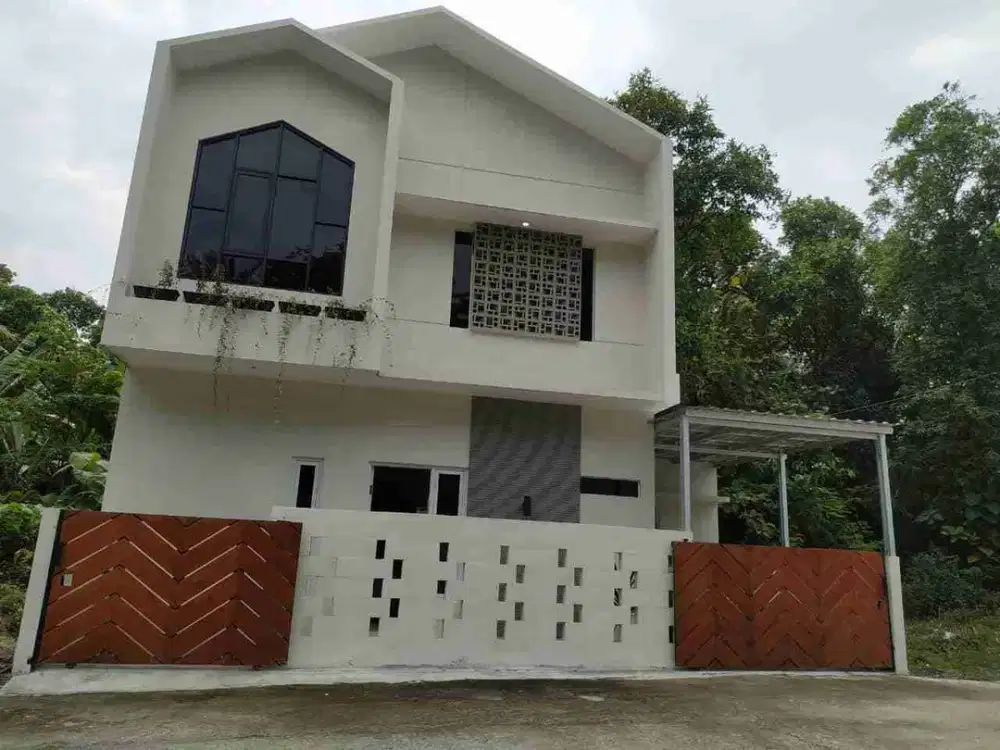 Dijual Rumah Dua Lantai dekat stadion cangkring Wates