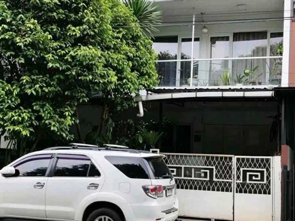 Rumah Bintaro Jaya Sektor 9 Luas 180m ada Kolam Renang Pool Murah Hanya 2.6M Pemilik BU di Jalan Rajawali