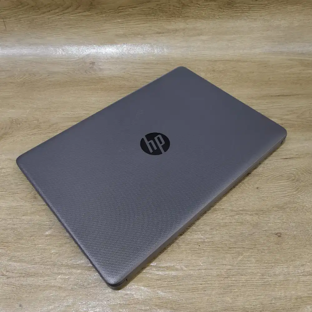 LAPTOP HP 240 G7 SLIM CORE i5 GEN 8 RAM 16GB bonus Mouse Baru Siap pak