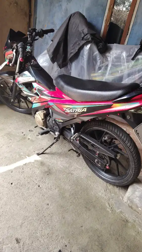 Satria fu 2014 masih bawaan pabrik km rendah