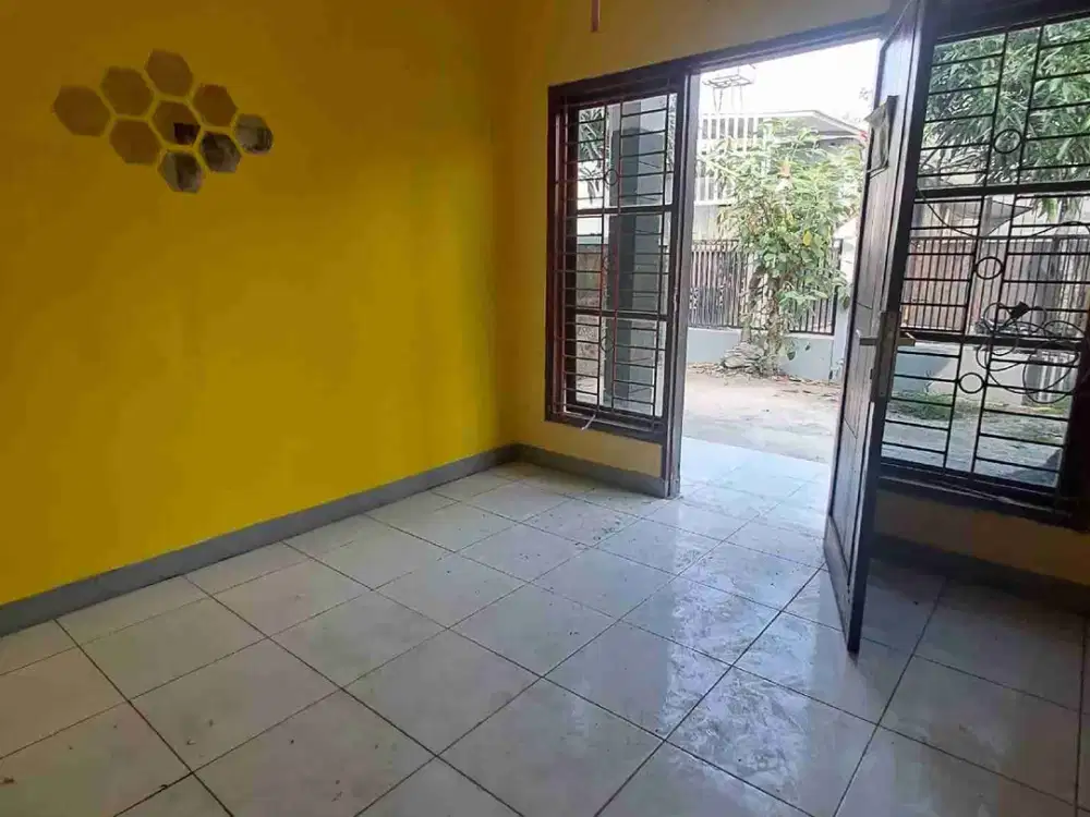Rumah hunian simple, harga ekonomis area jl Margacinta dengan KT 3+1