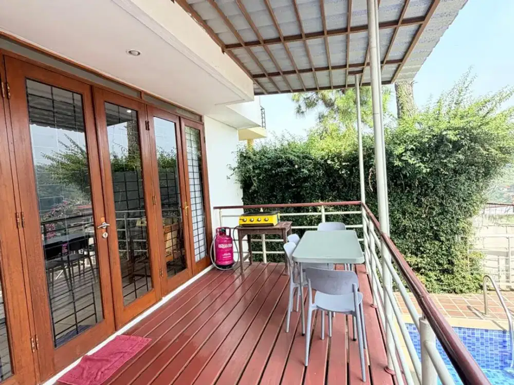 Rumah Villa Full Furnished Kolam Renang Dago Pakar