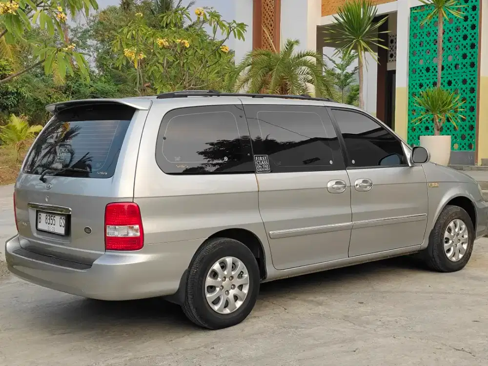 KIA Sedona 2.5 MT Bensin - Km Low 5000an