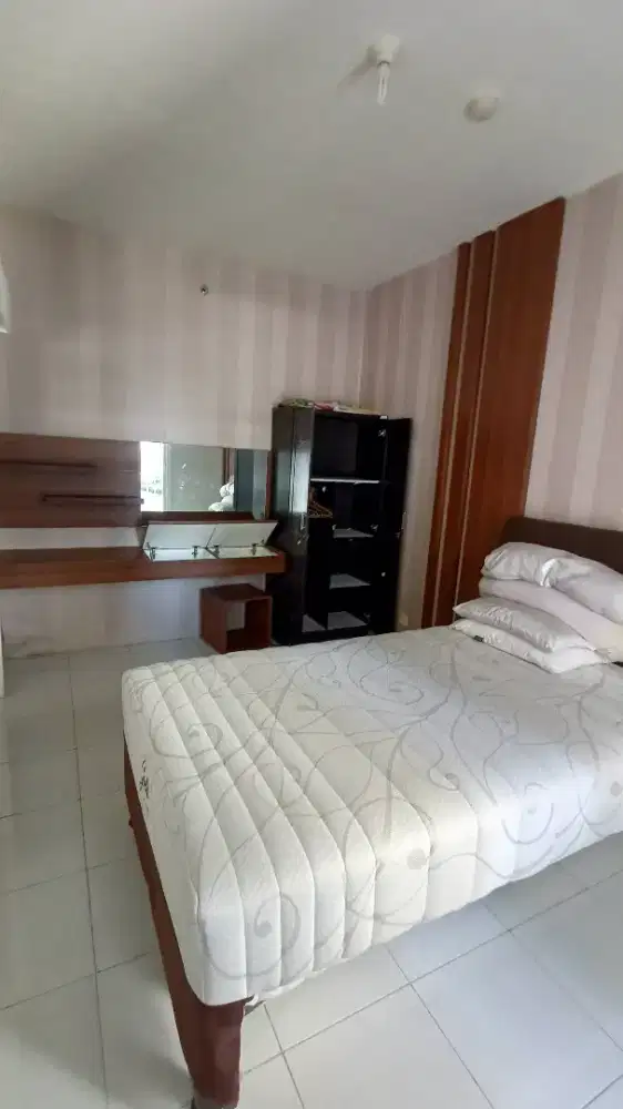 DISEWAKAN APART 1BR+ FURNISHED DEKAT UNIVERSITAS CIPUTRA