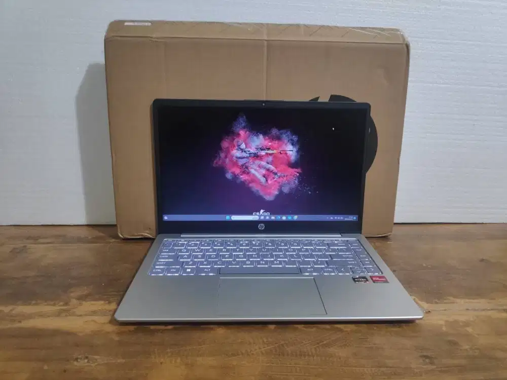 HP 14 EM0018AU AMD RYZEN 5 7520U Ram 8GB SSD 512GB FHD Garansi 08-2027