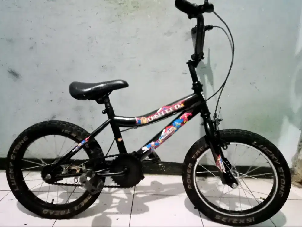 Dijual sepeda BMX merk UNITED ring 16 kondisi masih bagus Keker normal