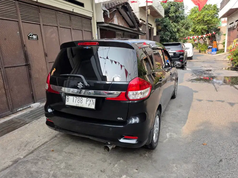 Suzuki Ertiga GL Manual MT Tahun 2016 Hitam , 2015