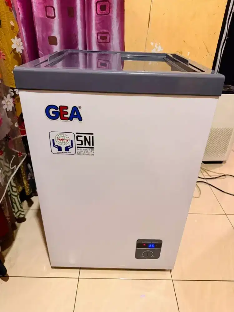 Freezer Slide Kaca Gea 100L