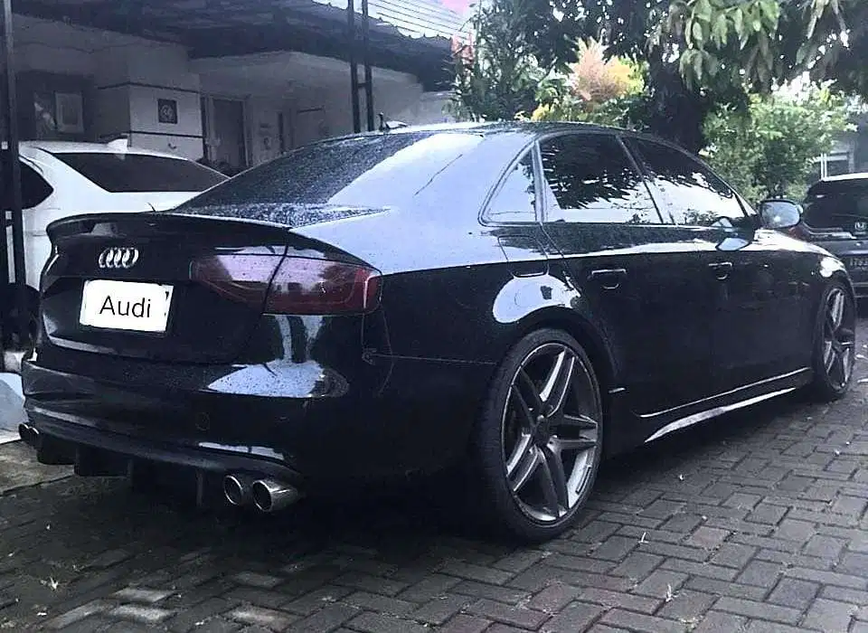 Audi A4 2012 Bensin