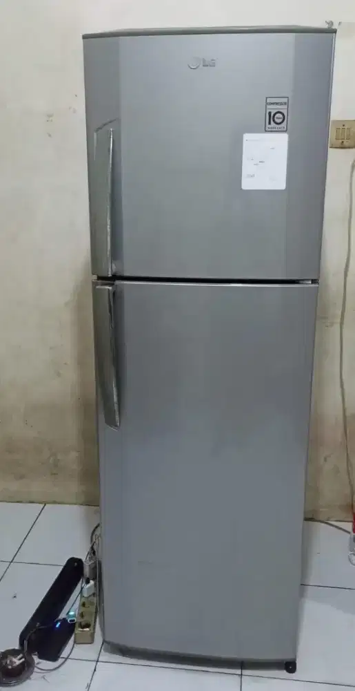 Kulkas 2 pintu LG normal