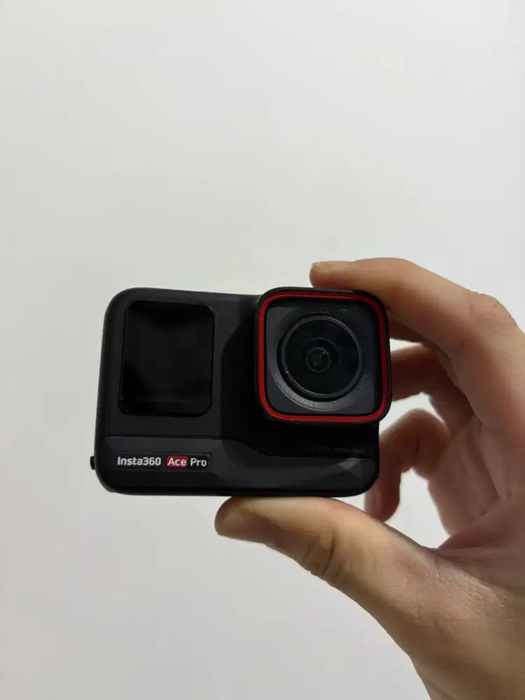 Insta360 Ace Pro 1