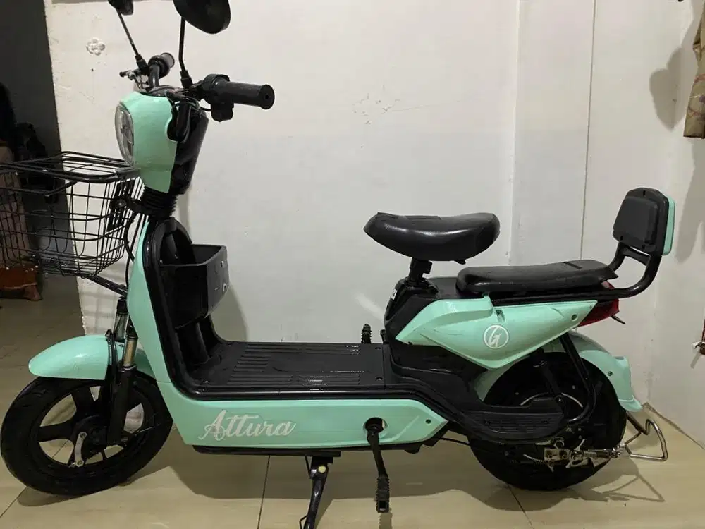 Sepeda Listrik Genio Attura