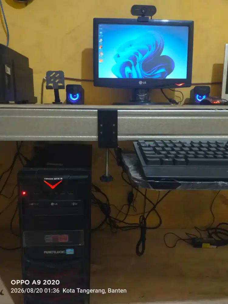 Assalamualaikum saya menjual' 1 Set PC
