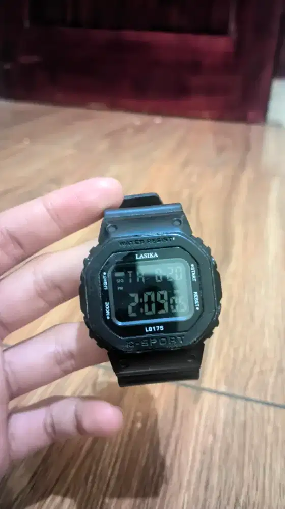 Jam Lasika  - L8175