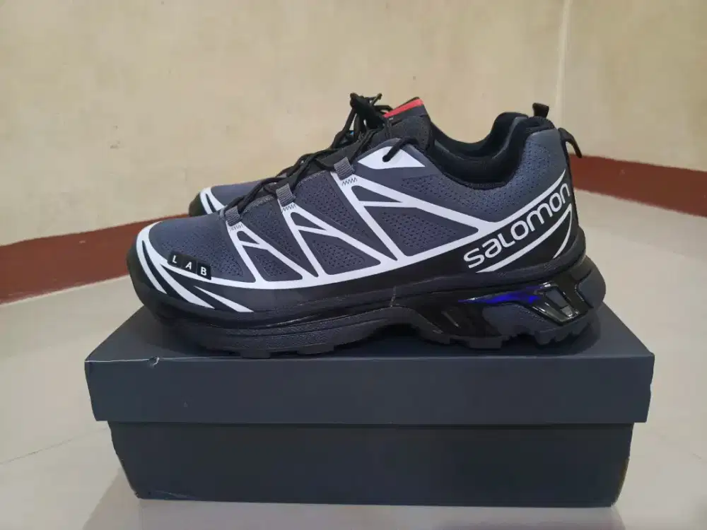 Sepatu Sneaker pria salomon