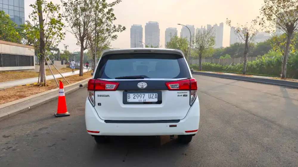 TOYOTA. INNOVA.  2.4. G.  At  DIESEL. 21